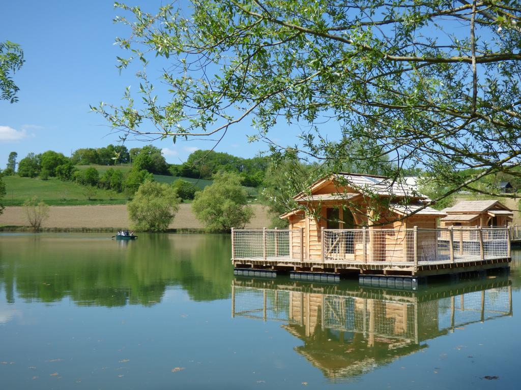 Отель Cabanes Flottantes Du Lac De Pelisse Douzains Экстерьер фото