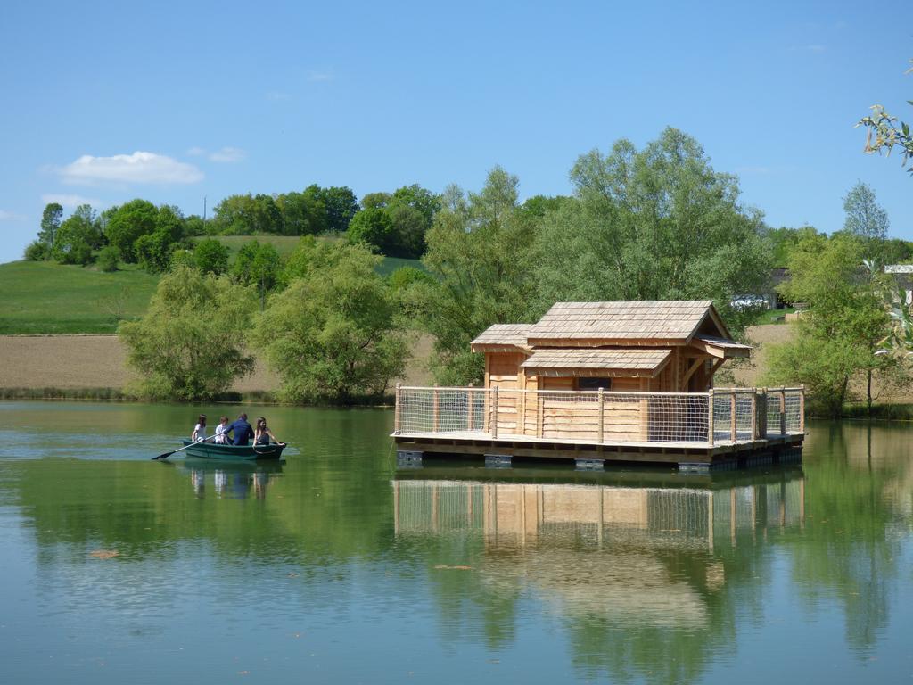 Отель Cabanes Flottantes Du Lac De Pelisse Douzains Экстерьер фото